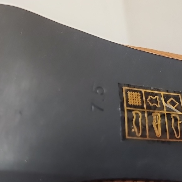 Jeffrey Campbell Cognac Puffy Bow Pumps Disney Minnie Mouse Size 7.5 NWOT - Picture 10 of 10